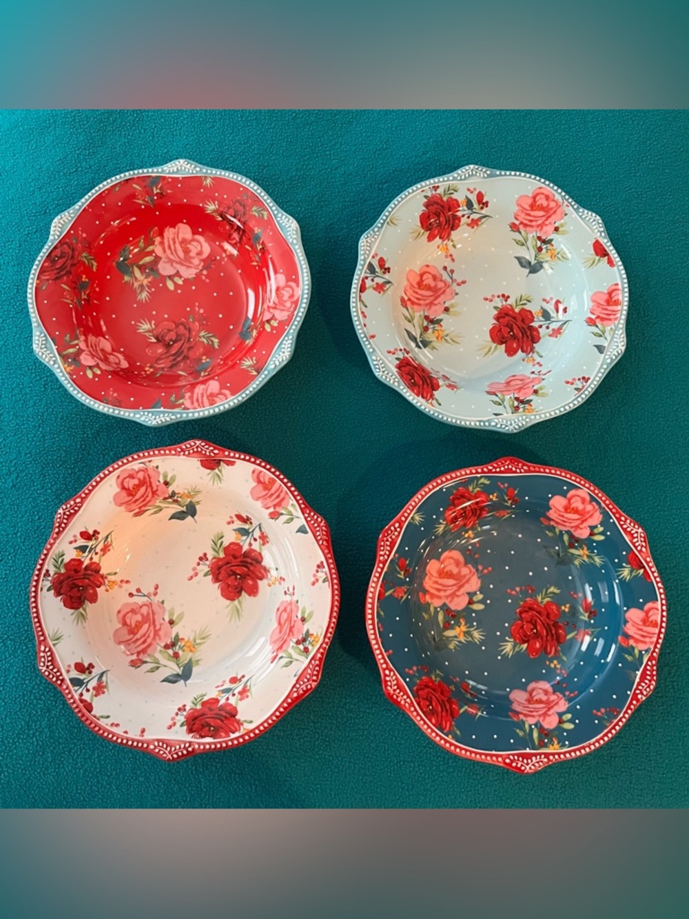 Pioneer Woman Set of 4 Soup or Salad Bowls w Pretty Floral Print